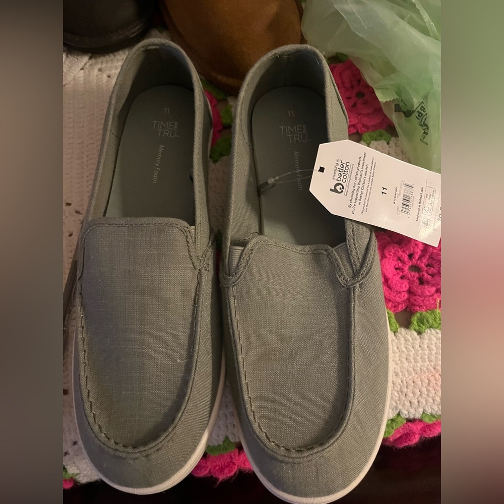 Time and Tru Gray Slip-On Shoes